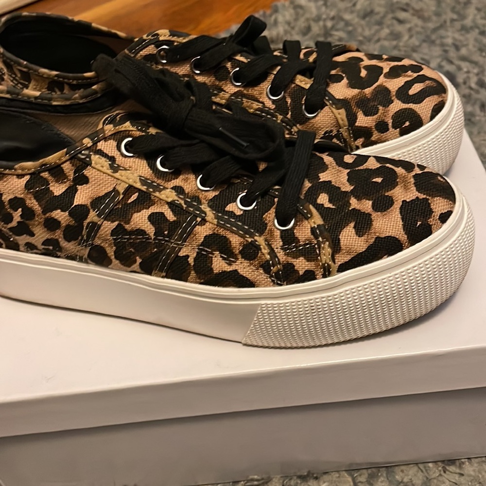 DONATED TO CHARITY                STEVEN MADDEN leopard platforms - Picture 3 of 3